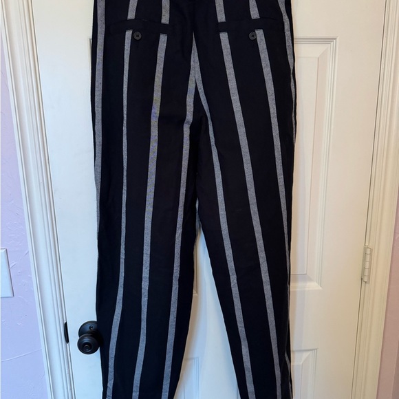 LIKE NEW ASOS trousers. Incredible material! Chic Black and Gray Striped Pants - Picture 5 of 7